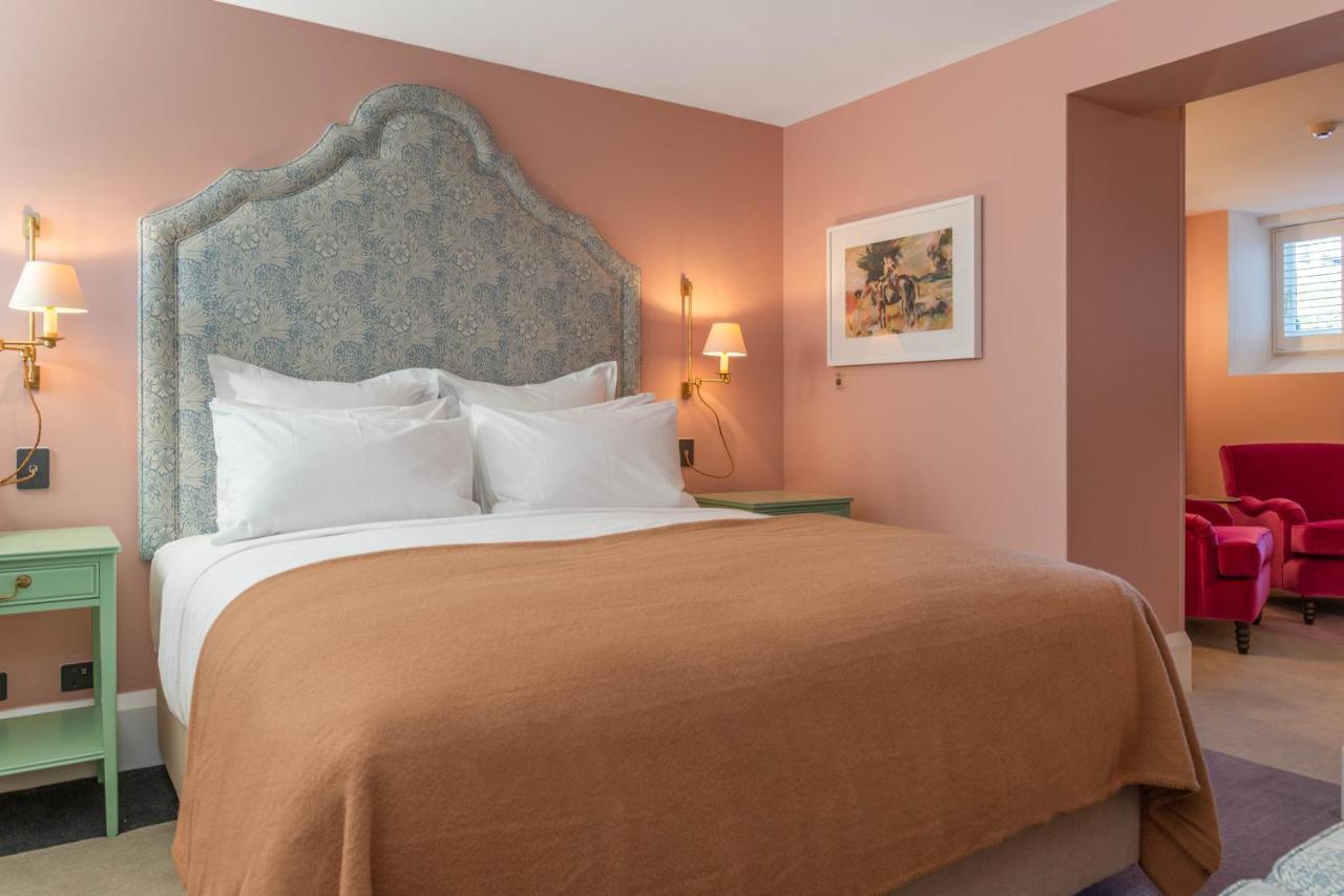 The Observatory Hotel Christchurch Exterior photo A bedroom at the hotel