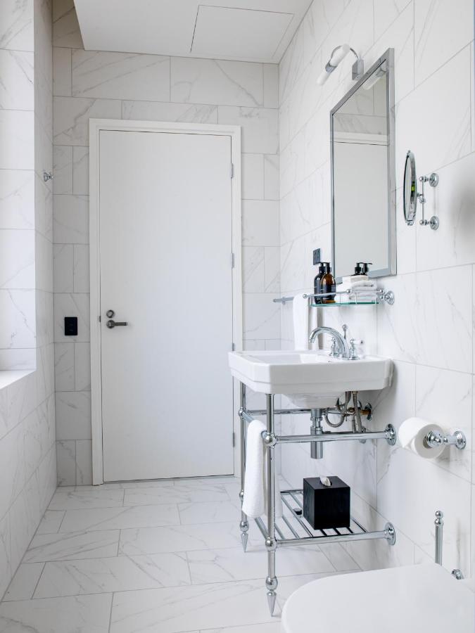 The Observatory Hotel Christchurch Exterior photo Bathroom