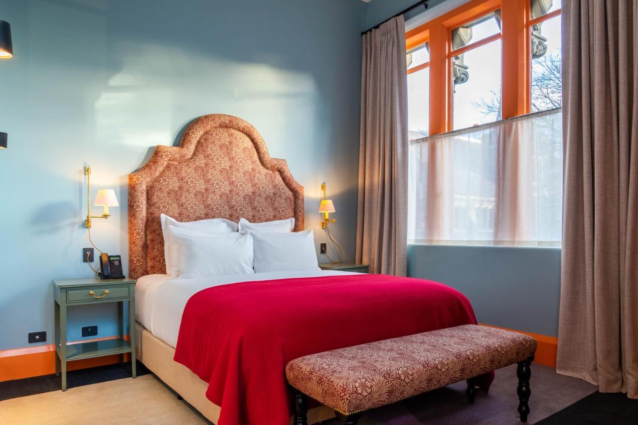 The Observatory Hotel Christchurch Exterior photo A bedroom at the Hotel